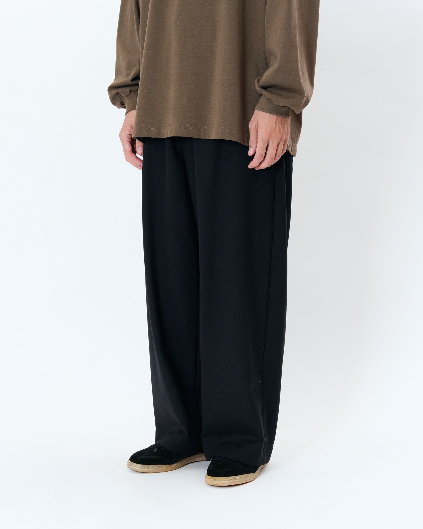 UNIVERSAL PRODUCTS(ユニバーサルプロダクツ) SUMMER WOOL WIDE TROUSERS