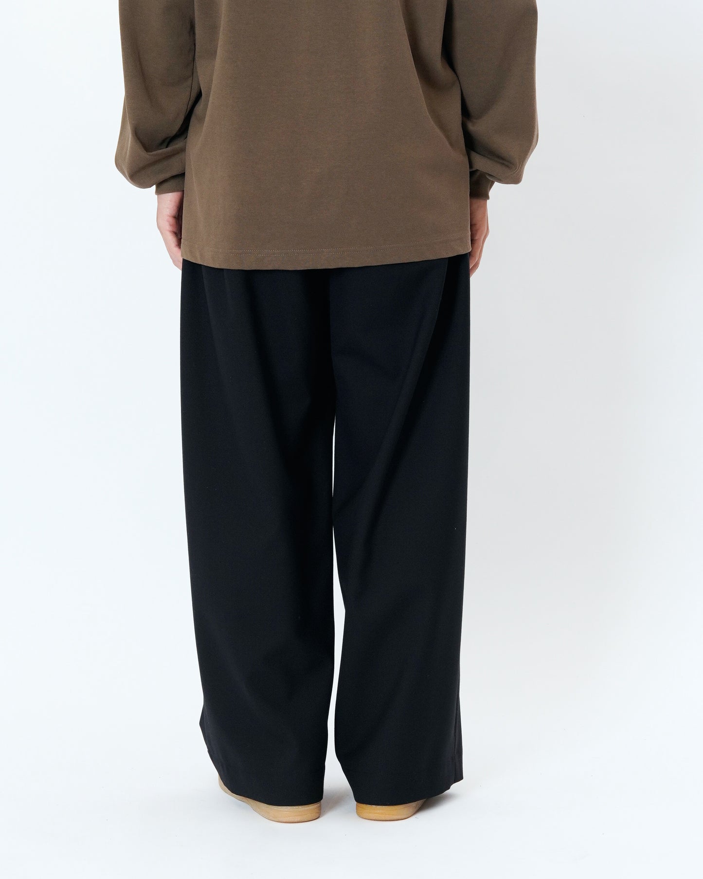 UNIVERSAL PRODUCTS(ユニバーサルプロダクツ) SUMMER WOOL WIDE TROUSERS
