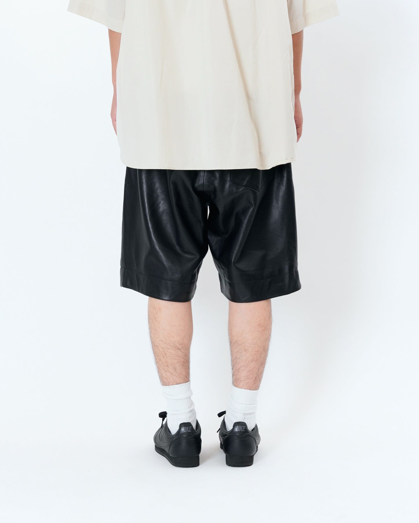 UNIVERSAL PRODUCTS(ユニバーサルプロダクツ) Leather Easy Shorts