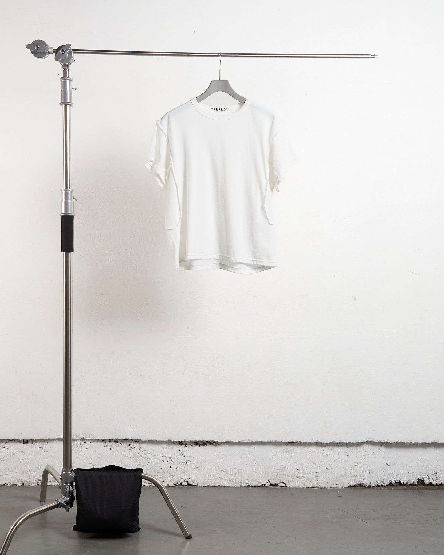 NVRFRGT(ネヴァーフォーゲット) HALF SLEEVE T-SHIRT