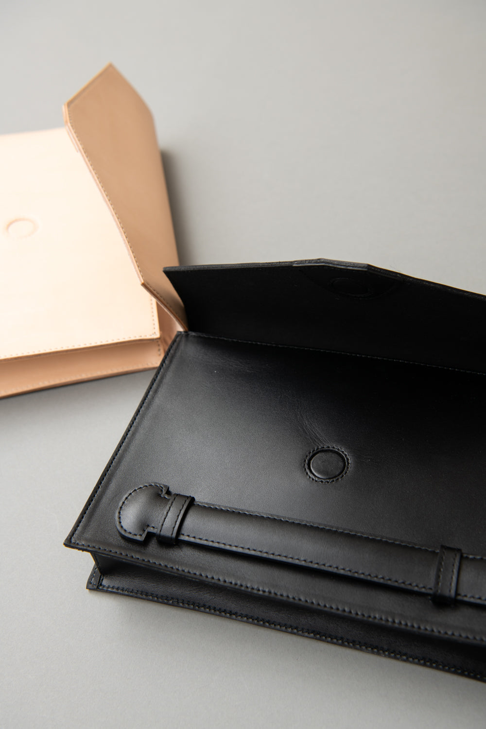 Rich i DICTIONARY LEATHER CLUTCH BAG